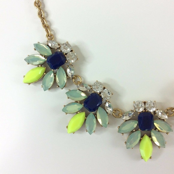 J.Crew Women's Chain Necklace Floral Pendants Gold - Picture 3 of 8